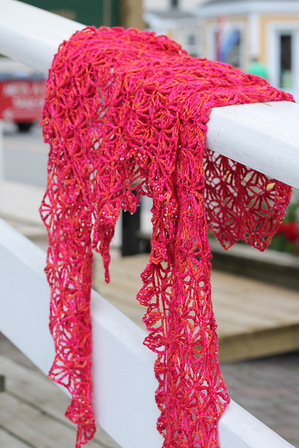 Sorbet shawl pattern by ACCROchet